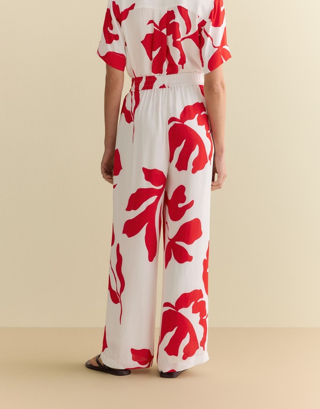Trenery - Shadow Palm Draped Pull On Pant in Ivory