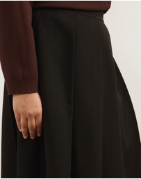 Atmos&Here Curvy - Lux Pleated Midi Skirt