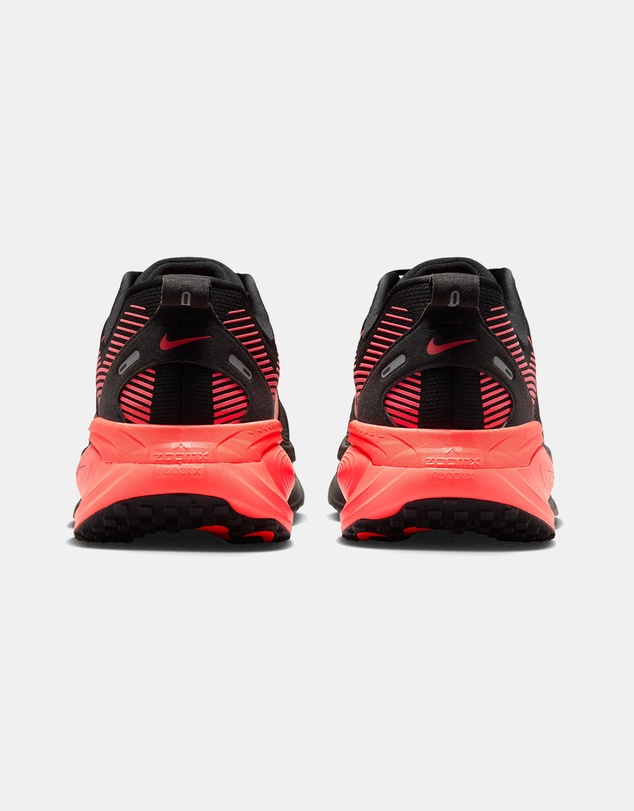 Nike - Nike Vomero 18 - Men's