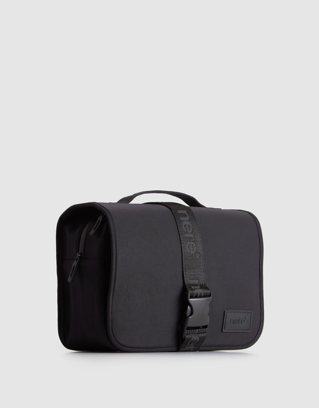 Nere - Bondi Hanging Toiletry Case