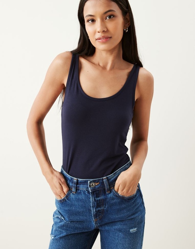 NEXT - Thick Strap Vest