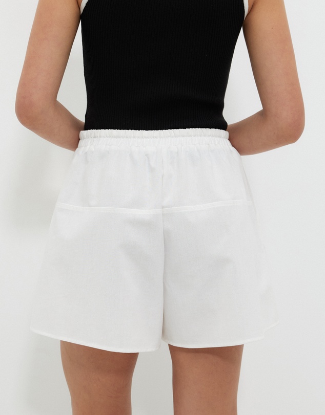 Calli - Seamed Shorts