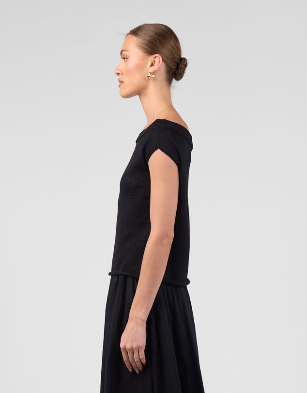 MVN - Off Shoulder Knit Tee