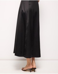 AERE - Aspyn Strapless Midi Dress