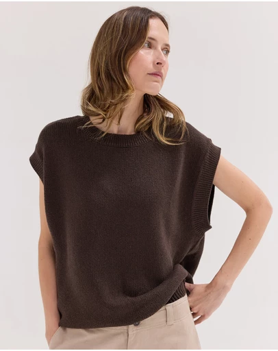Cloth & Co. - The Crew Neck Vest Brazil Nut