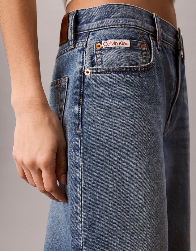 Calvin Klein Jeans - Cropped Barrel Jeans