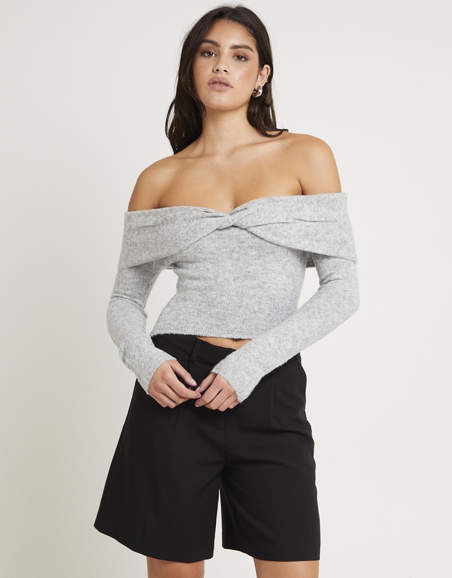 Alice In The Eve - Piper Twist Off Shoulder Long Sleeve Knit