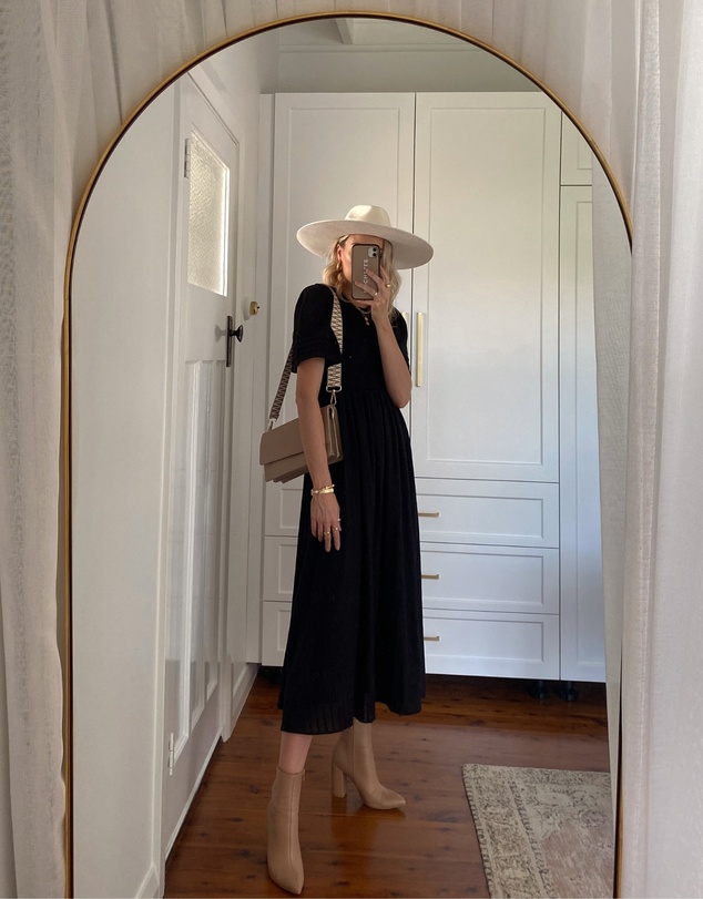 Esther & Co - Iolana Dress - Black