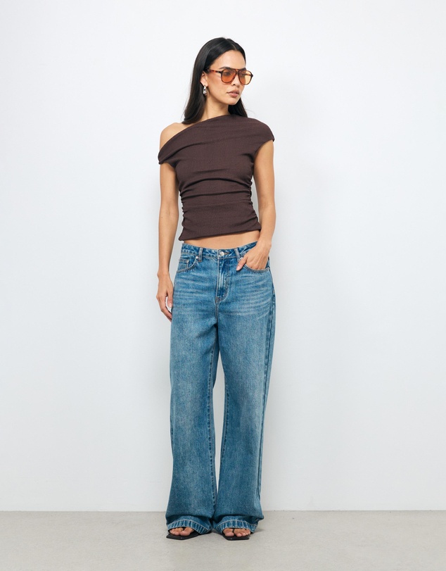 AERE - Asymmetric Shoulder Top