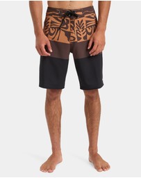 Quiksilver - Mens Surfsilk Straight 18