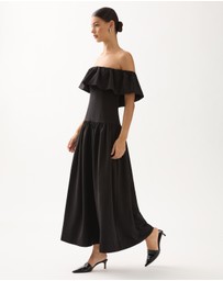 Minima Esenciales - Amora Off Shoulder Ruffle Maxi Dress