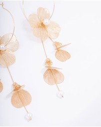 Lovisa - Gold Textured Petal Pearl Drop Earrings