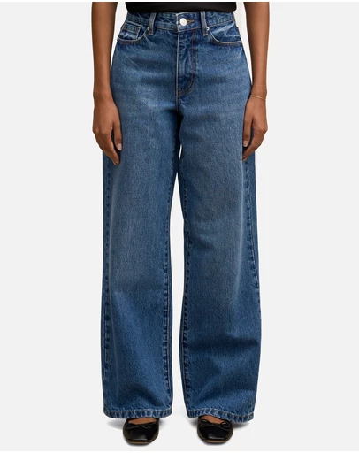 Forever New Petite - Sky Petite Straight Leg Jeans