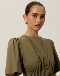 Tussah - Zoe Pintuck Detail Flutter Sleeve Midi Dress