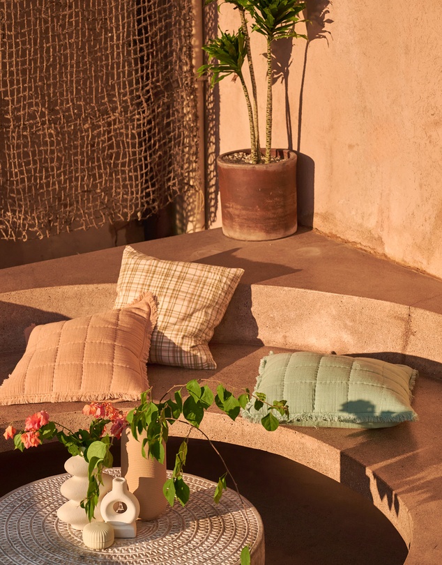 Linen House - Sunnymead Filled Cushion