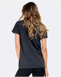 DVNT - Womens Devoid Standard Tee