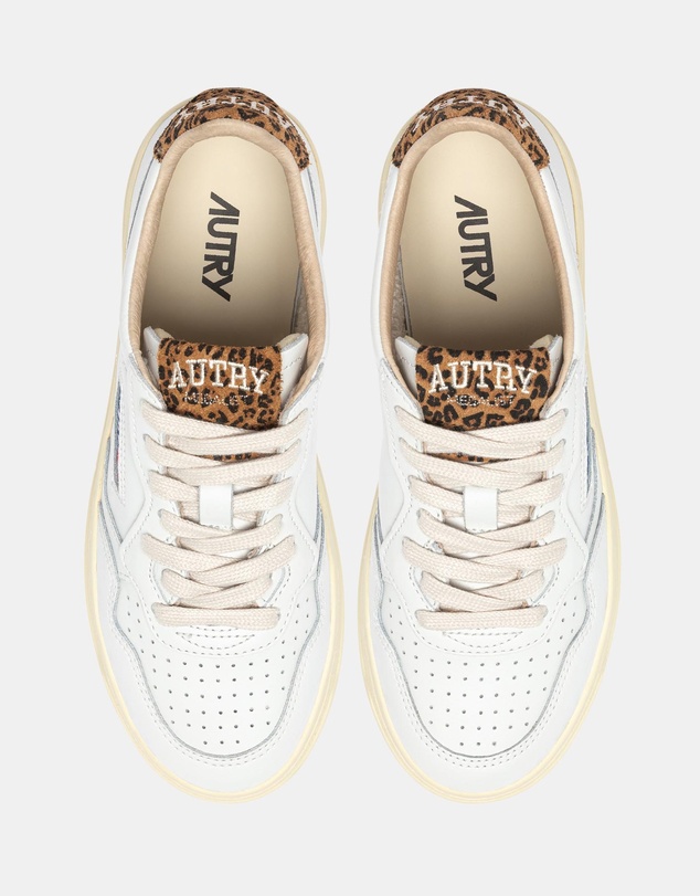 Autry - Medalist Low Sneakers - Women's