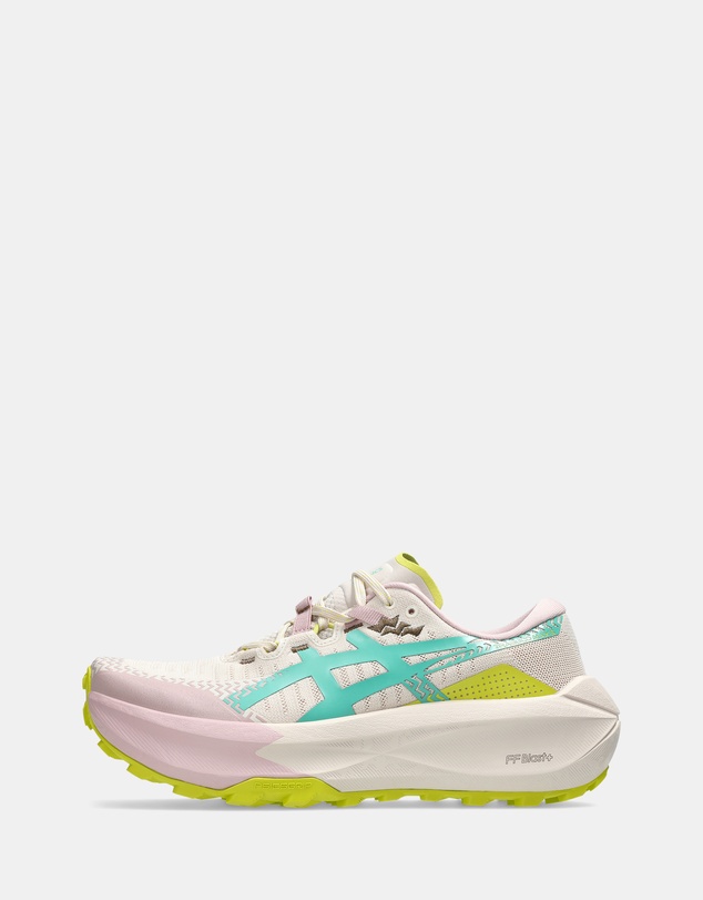 ASICS - Trabuco Max 5 - Women's