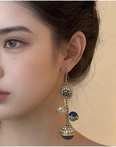 Mossée - Aeliana Gold Crystal Tassel Earrings