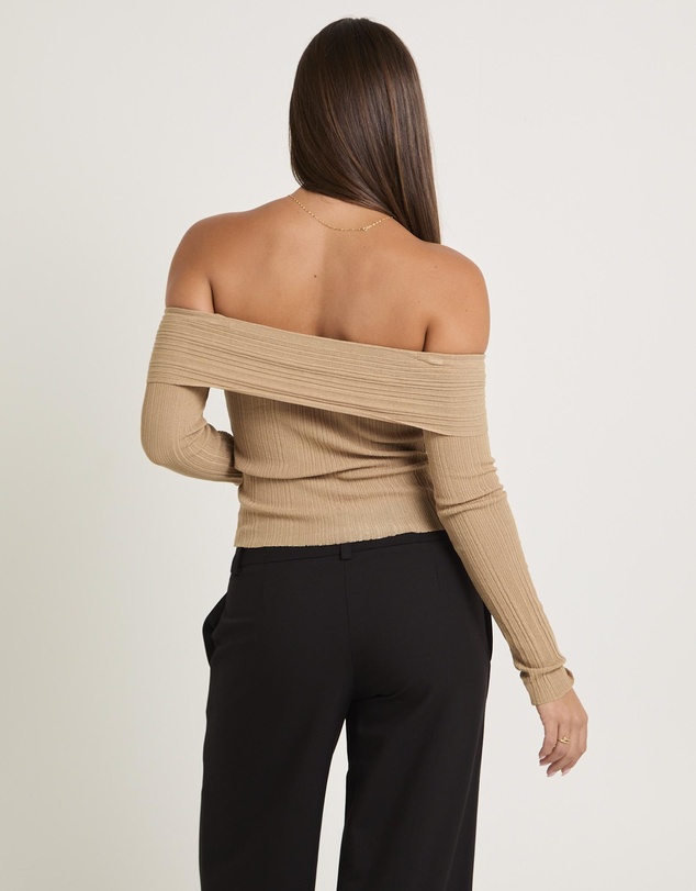 Alice In The Eve - Tully Off Shoulder Knit Top