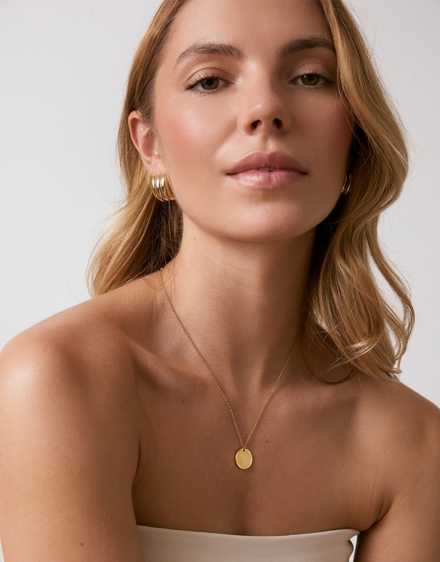 Zahar - Engravable Circle Pendant Necklace