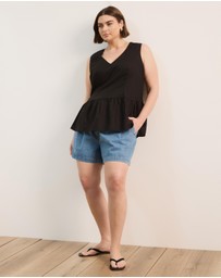 Atmos&Here Curvy - Lola Linen V-Neck Peplum Top