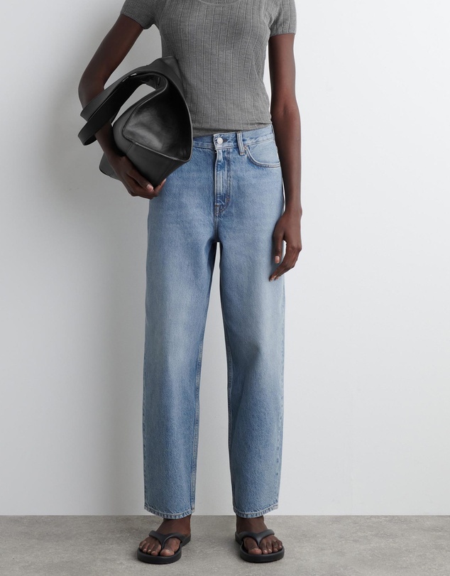 COS - Arch Tapered Jeans