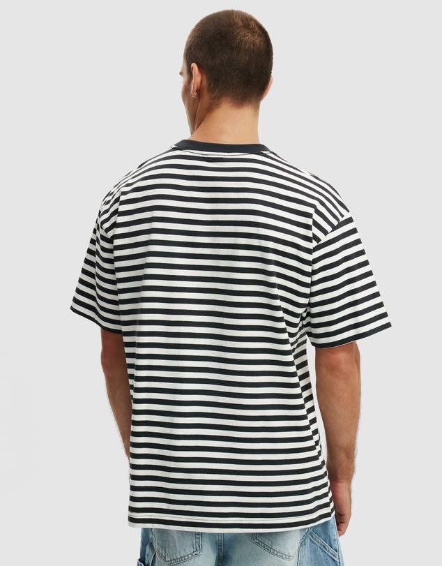 Cotton On - Box Fit T-Shirt