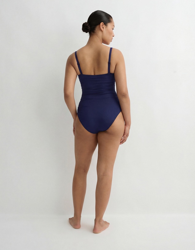 BONDI BORN - Raya One Piece