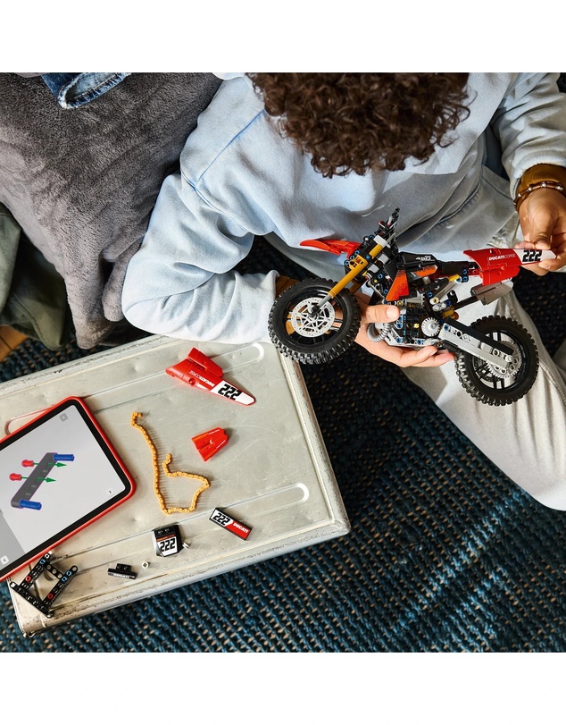 LEGO - 42238 Ducati Motorcycle