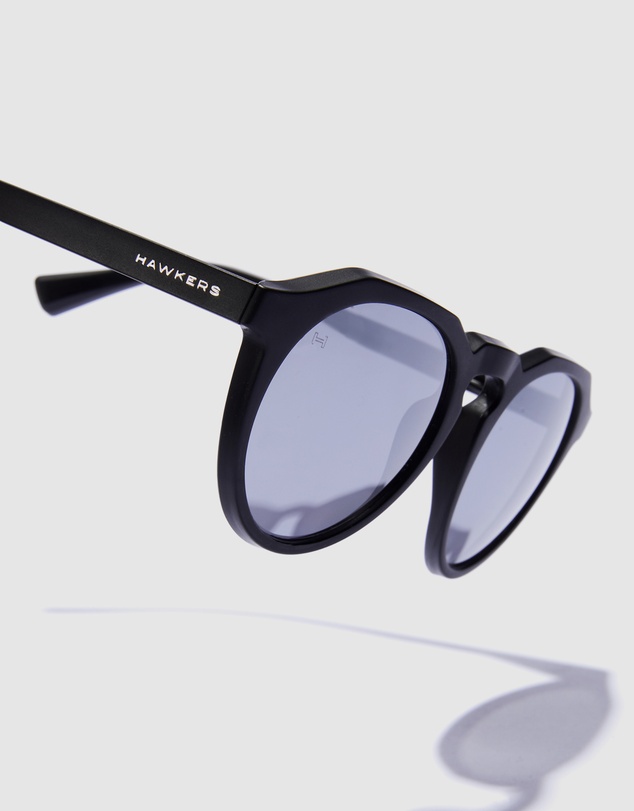 Hawkers Co - Black Chrome Warwick Raw Sunglasses for Men and Women UV400