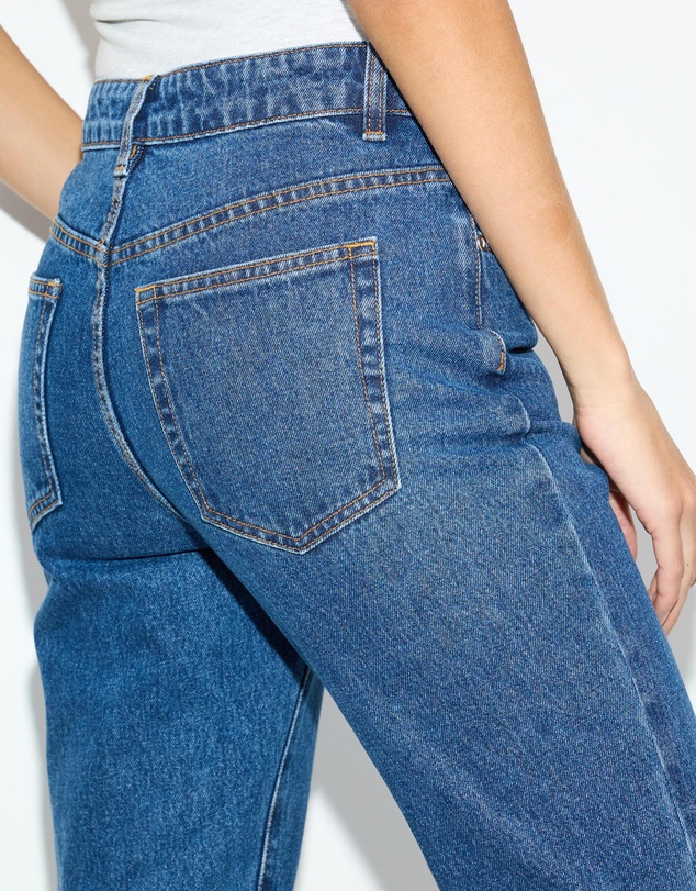 Dazie - Monroe Mid Rise Flared Jeans