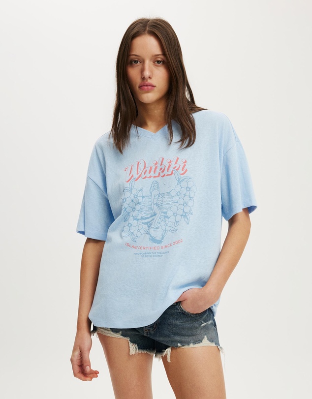 Cotton On - V Neck Vacay Graphic Tee