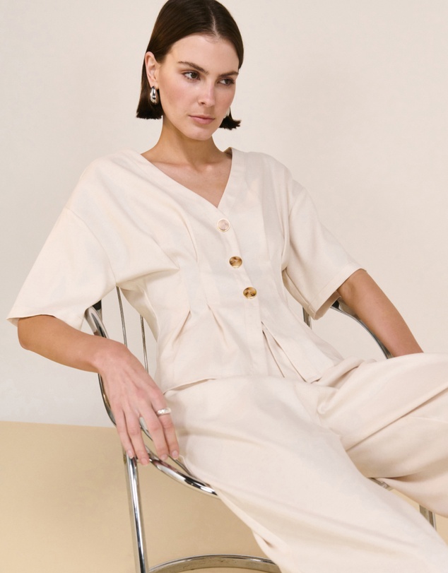Staple the Label - Sable Top