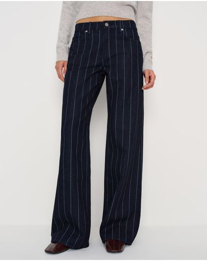 Pinstripe Lake