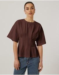 Calli - Tucked T-Shirt
