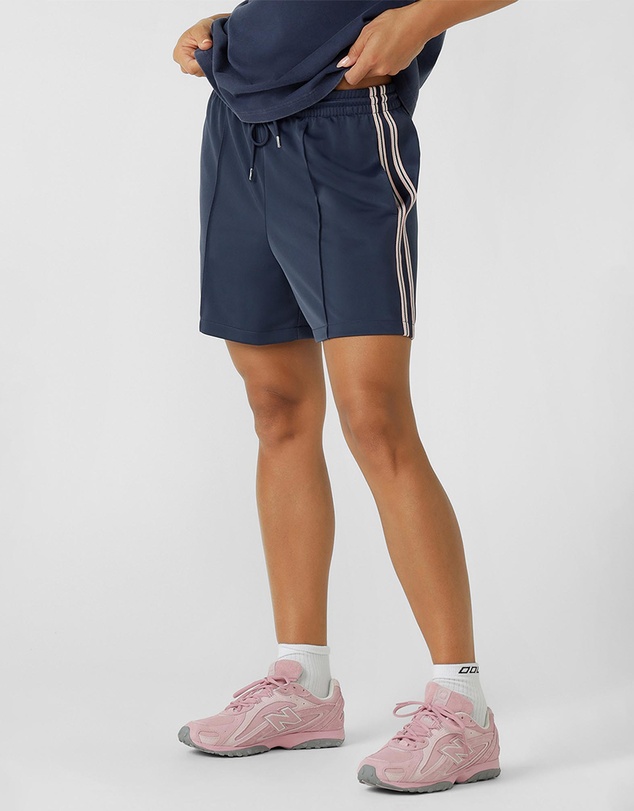 Lorna Jane - Retro Shine Longline Shorts