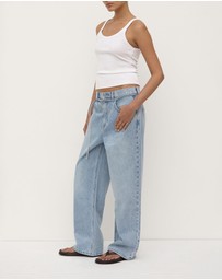 Assembly Label - Loose Fit Jeans