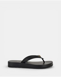GUESS - Candry Logo Flip Flop Sandals