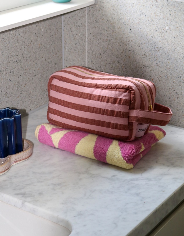 Mosey Me - Sundae Seersucker Dopp Kit