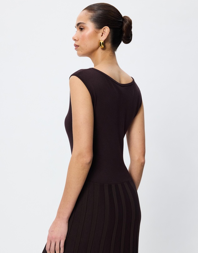 Tussah - Olivia Boat Neck Knitted Midi Dress