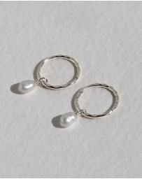 SAINT VALENTINE - Mini Pearl Hoops - Silver