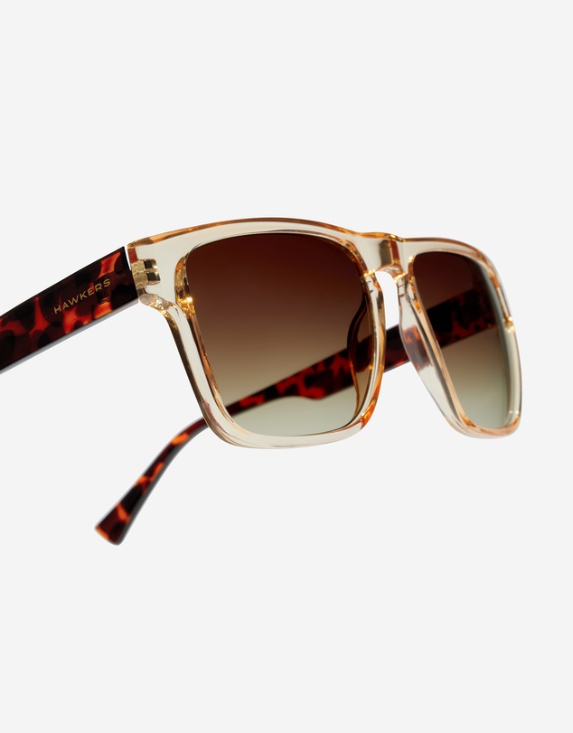 Hawkers Co - HAWKERS Sunglasses for Men and Women - Protection UV400 LAYOFF Model - Rectangle Sunglasses