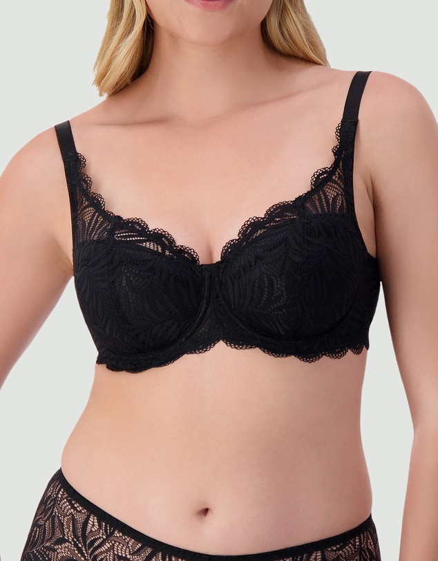 Triumph - Essential Lace Balconette Padded Bra