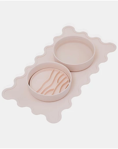 Lilly + Dash - Dog Eat and Drink Set – 2 Bowls + Lick Insert + Wave Placemat Set