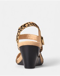 Vionic - Laurie Wedge Sandal - Tan Leopard