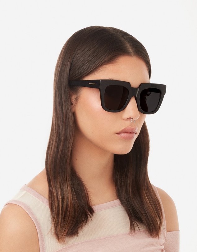 Hawkers Co - HAWKERS - Diamond Black Dark ROW X Sunglasses for Men and Women UV400