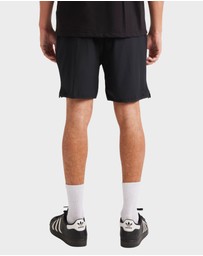 RVCA - Mens Yogger Iv Short 17