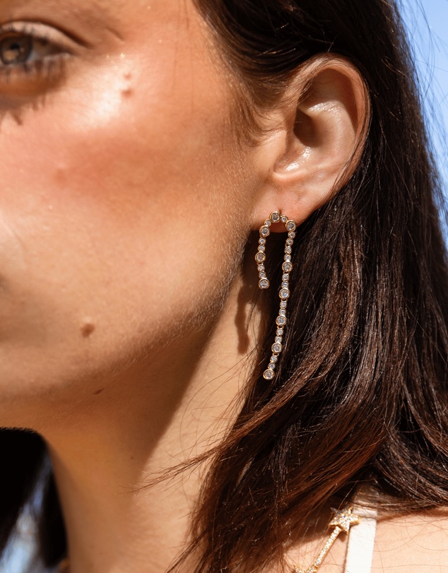 Chuchka - Venus Drip Stud - Gold