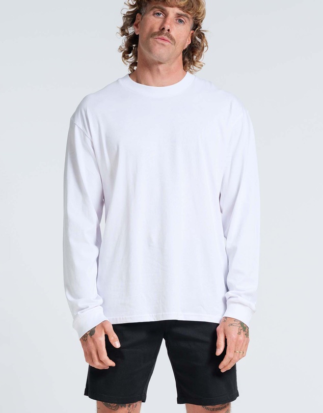 Vacancy Co - Vacant Long Sleeve Tee